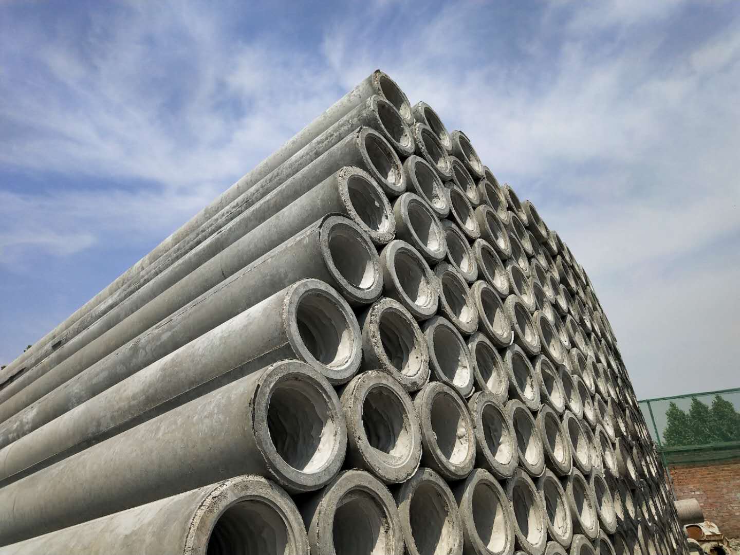 水泥電線桿出廠價(jià)解答10米、8米的電線桿地錨一般埋深多少
